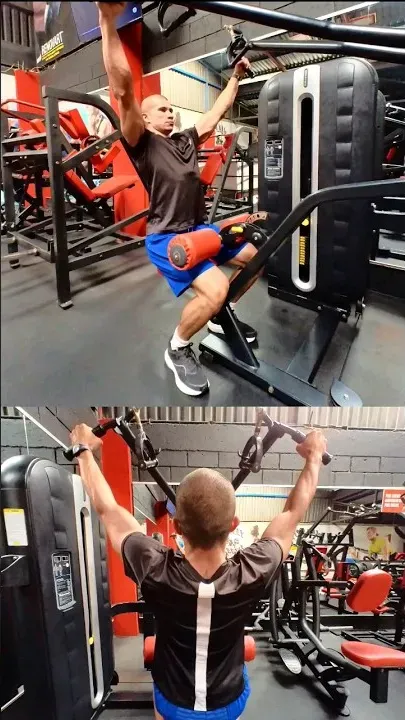 Lat Pulldown Wide Grip Machine