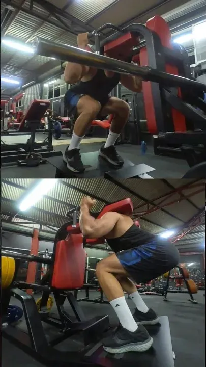 Front Facing Squat Machine